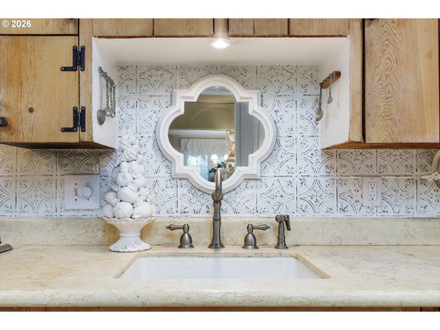 2805 GLENMORRIE Dr, Lake Oswego, OR 97034