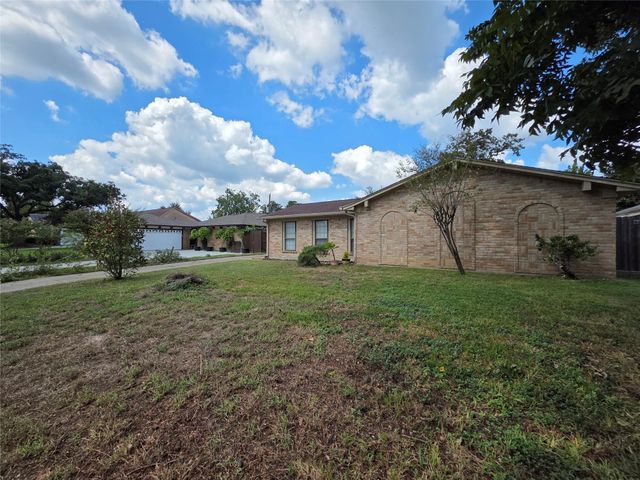 10302 Windriver Drive, Houston, TX 77070