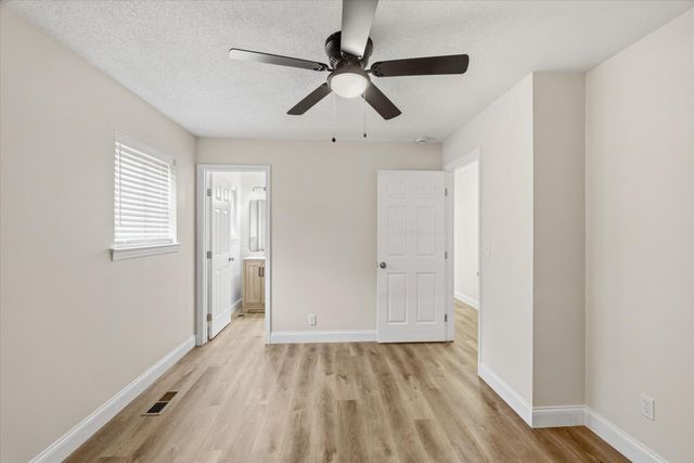 901 Valerie Lane, Hixson, TN 37343