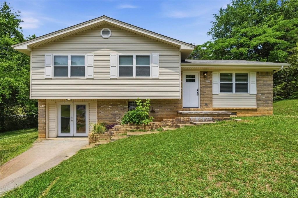 901 Valerie Lane, Hixson, TN 37343