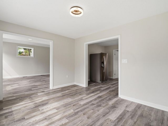 16 Beverly St, Dartmouth, MA 02747