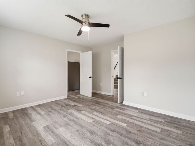 16 Beverly St, Dartmouth, MA 02747