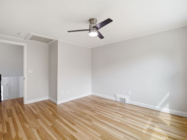 16 Beverly St, Dartmouth, MA 02747