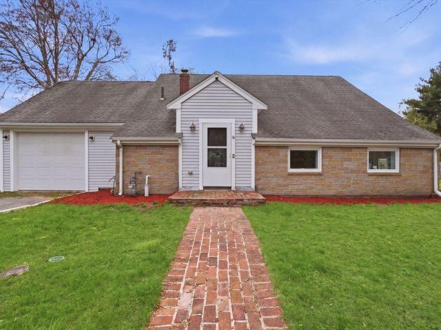 16 Beverly St, Dartmouth, MA 02747
