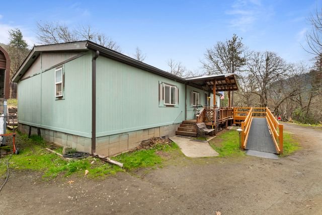 4794 Foothill Boulevard, Rogue River, OR 97537