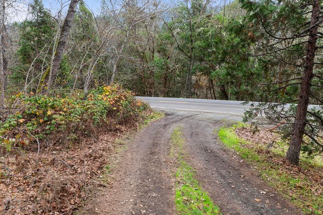 4794 Foothill Boulevard, Rogue River, OR 97537