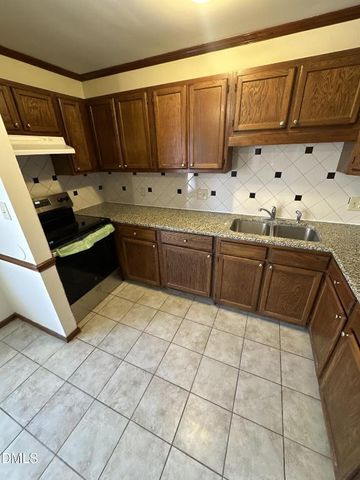 4708 Courtside Place D, Raleigh, NC 27604