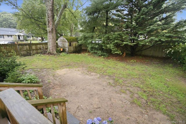 37 Storyland Lane, East Setauket, NY 11733