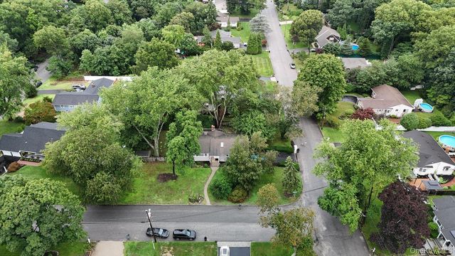 37 Storyland Lane, East Setauket, NY 11733