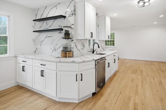 37 Storyland Lane, East Setauket, NY 11733