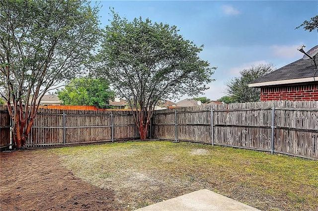 1229 Clear Creek Drive, Mesquite, TX 75181