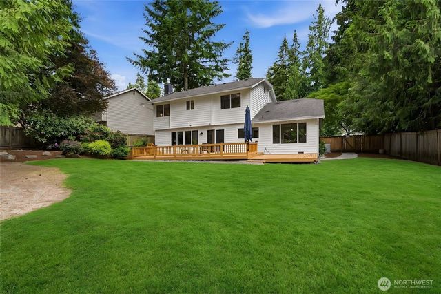 18009 NE 103rd Ct, Redmond, WA 98052