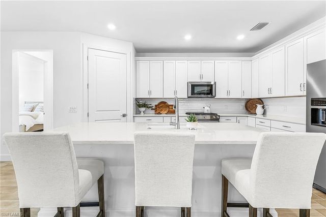 20163 KINGMONT DR, Estero, FL 33928