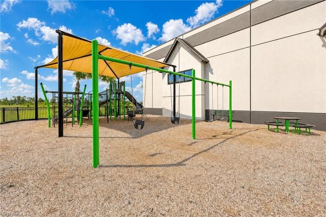 20163 KINGMONT DR, Estero, FL 33928