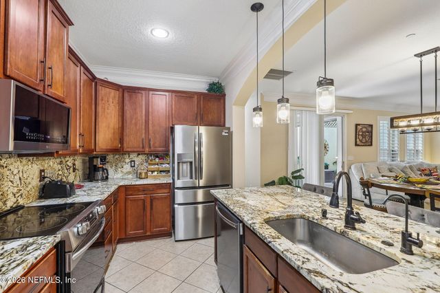 6130 CLEARSKY Drive, Jacksonville, FL 32258
