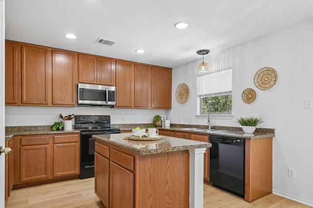 200 Thomas CV, Leander, TX 78641
