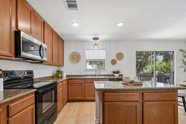 200 Thomas CV, Leander, TX 78641