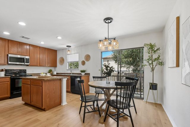 200 Thomas CV, Leander, TX 78641