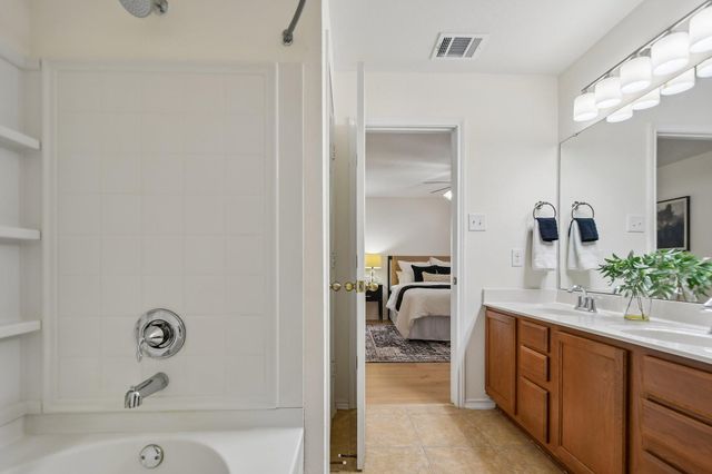 200 Thomas CV, Leander, TX 78641