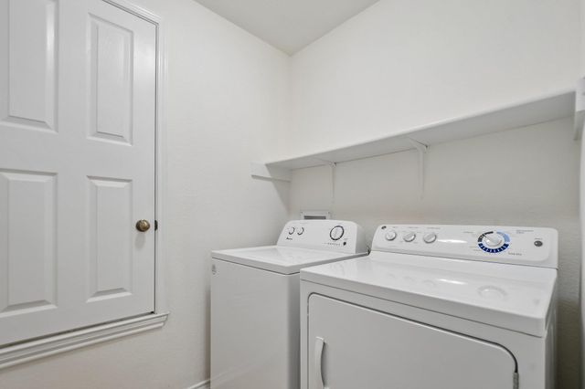 200 Thomas CV, Leander, TX 78641