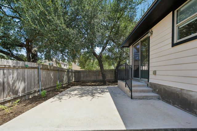 200 Thomas CV, Leander, TX 78641