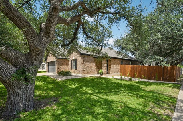200 Thomas CV, Leander, TX 78641