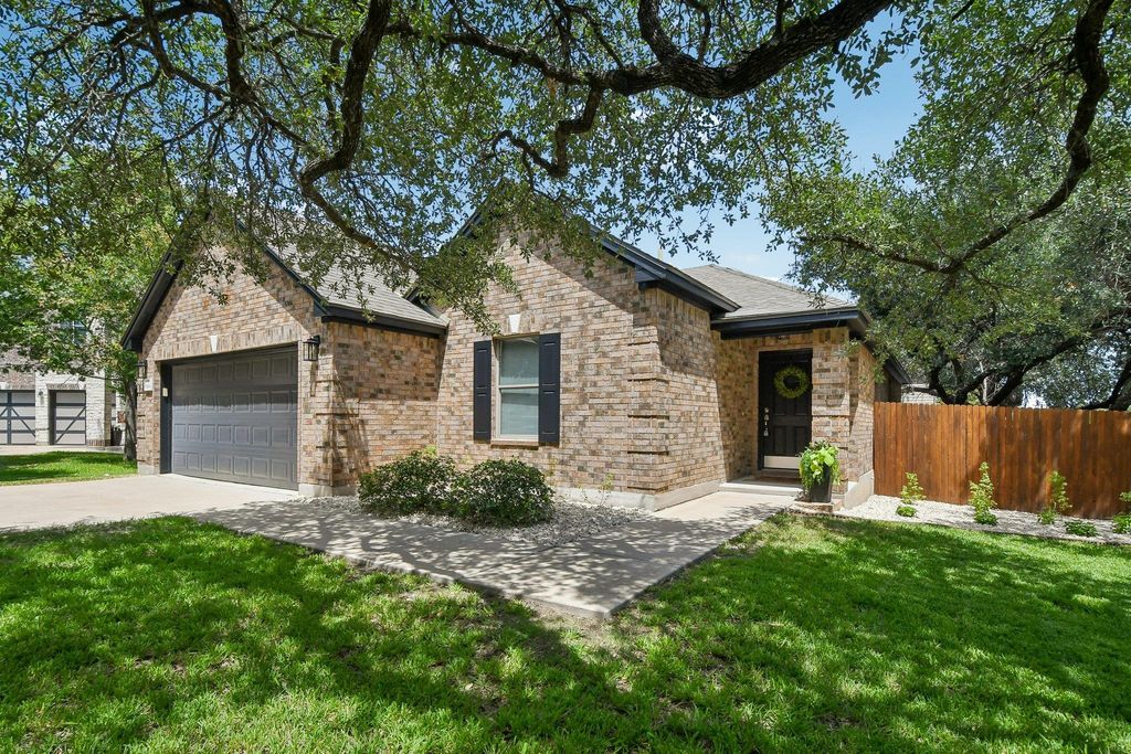 200 Thomas CV, Leander, TX 78641