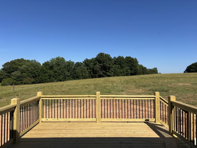 10384 Leesville RD, Lynch Station, VA 24571