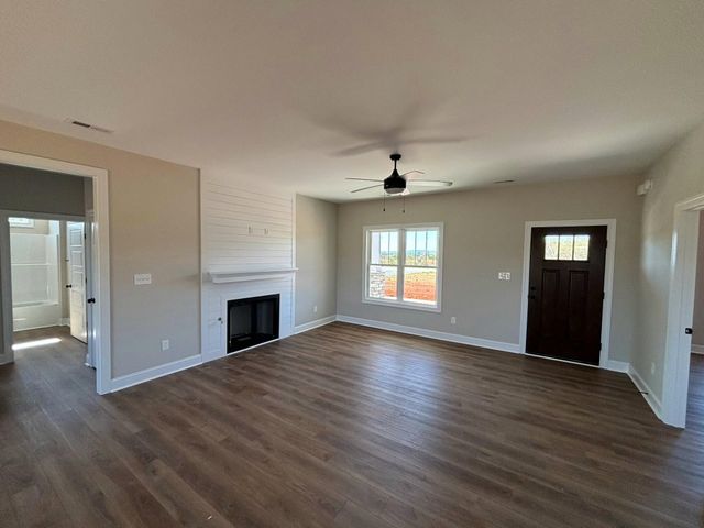 10384 Leesville RD, Lynch Station, VA 24571