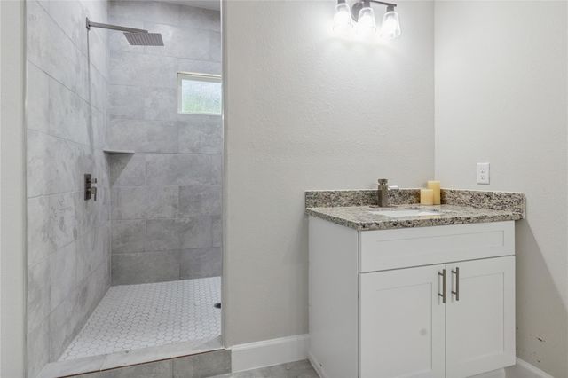 185 W Village Cove Loop, Livingston, TX 77351