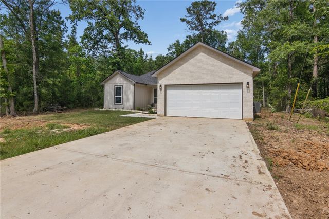185 W Village Cove Loop, Livingston, TX 77351