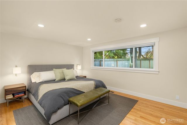 9525 Mercerwood Drive, Mercer Island, WA 98040