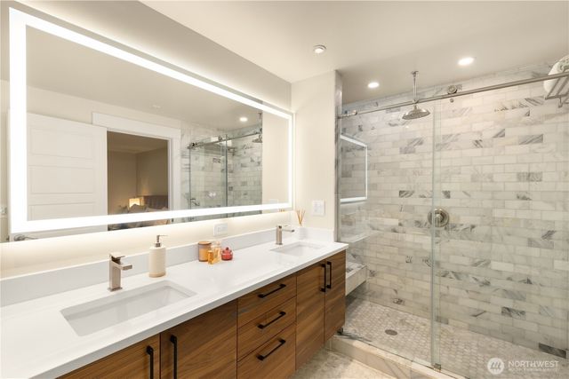 9525 Mercerwood Drive, Mercer Island, WA 98040