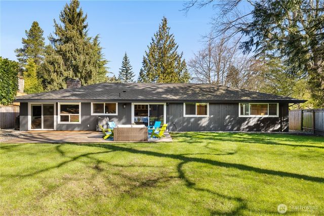 9525 Mercerwood Drive, Mercer Island, WA 98040