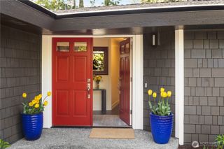 9525 Mercerwood Drive, Mercer Island, WA 98040