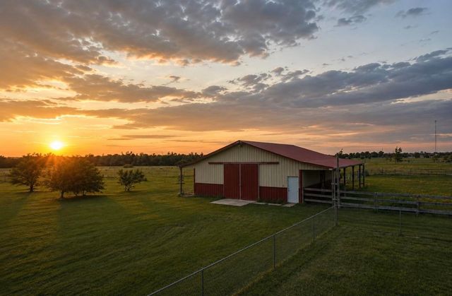 2200 W 95th St S, Haysville, KS 67060