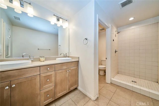 853 E Hollyvale, Azusa, CA 91702
