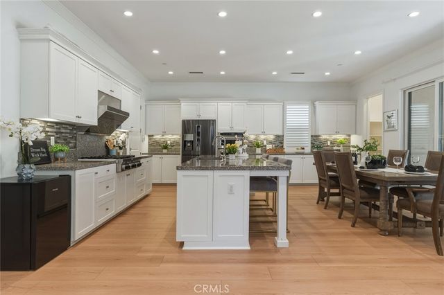 108 Henderson, Irvine, CA 92620