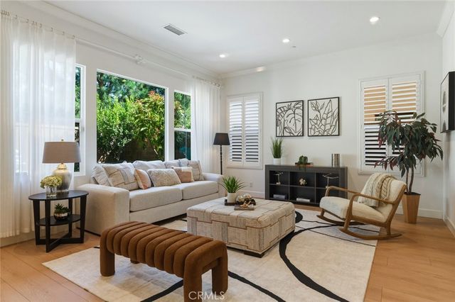 108 Henderson, Irvine, CA 92620