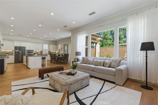 108 Henderson, Irvine, CA 92620