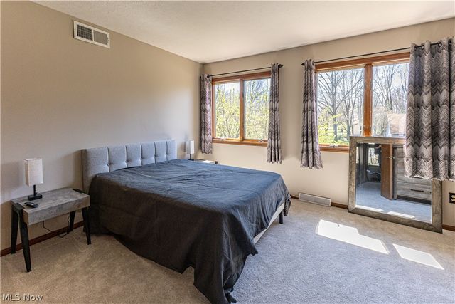 105 Topaz Trail, Cortland, OH 44410