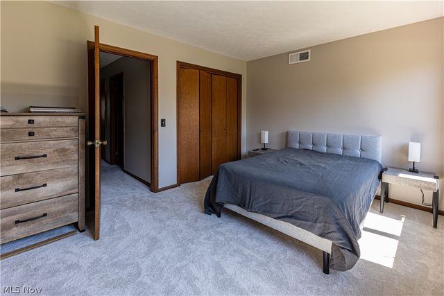 105 Topaz Trail, Cortland, OH 44410