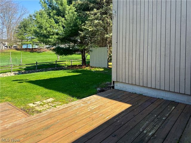 105 Topaz Trail, Cortland, OH 44410