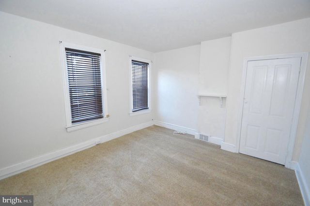 101 W UNION ST, Burlington, NJ 08016