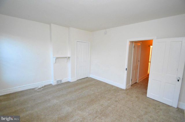 101 W UNION ST, Burlington, NJ 08016