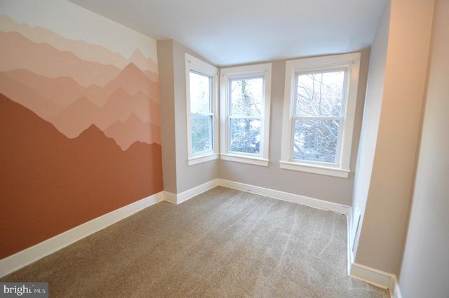 101 W UNION ST, Burlington, NJ 08016