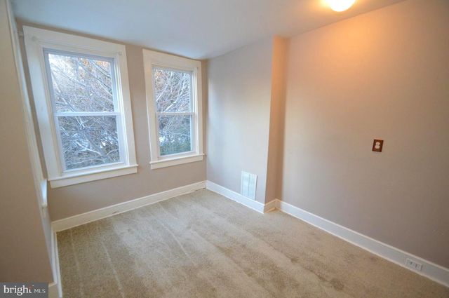 101 W UNION ST, Burlington, NJ 08016