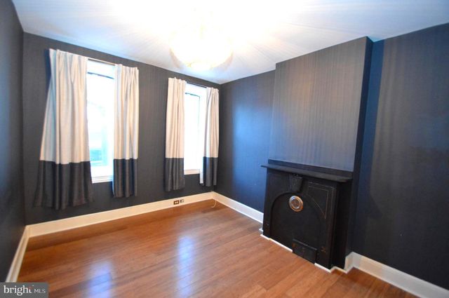 101 W UNION ST, Burlington, NJ 08016