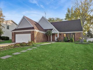 122 Encina Drive, Naperville, IL 60540