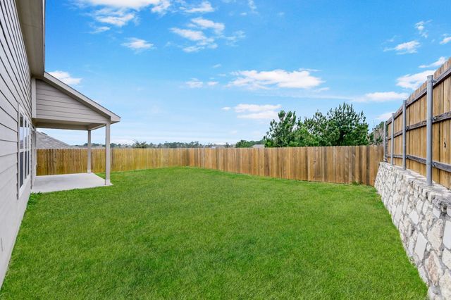 679 Red Elm Lane, Conroe, TX 77304